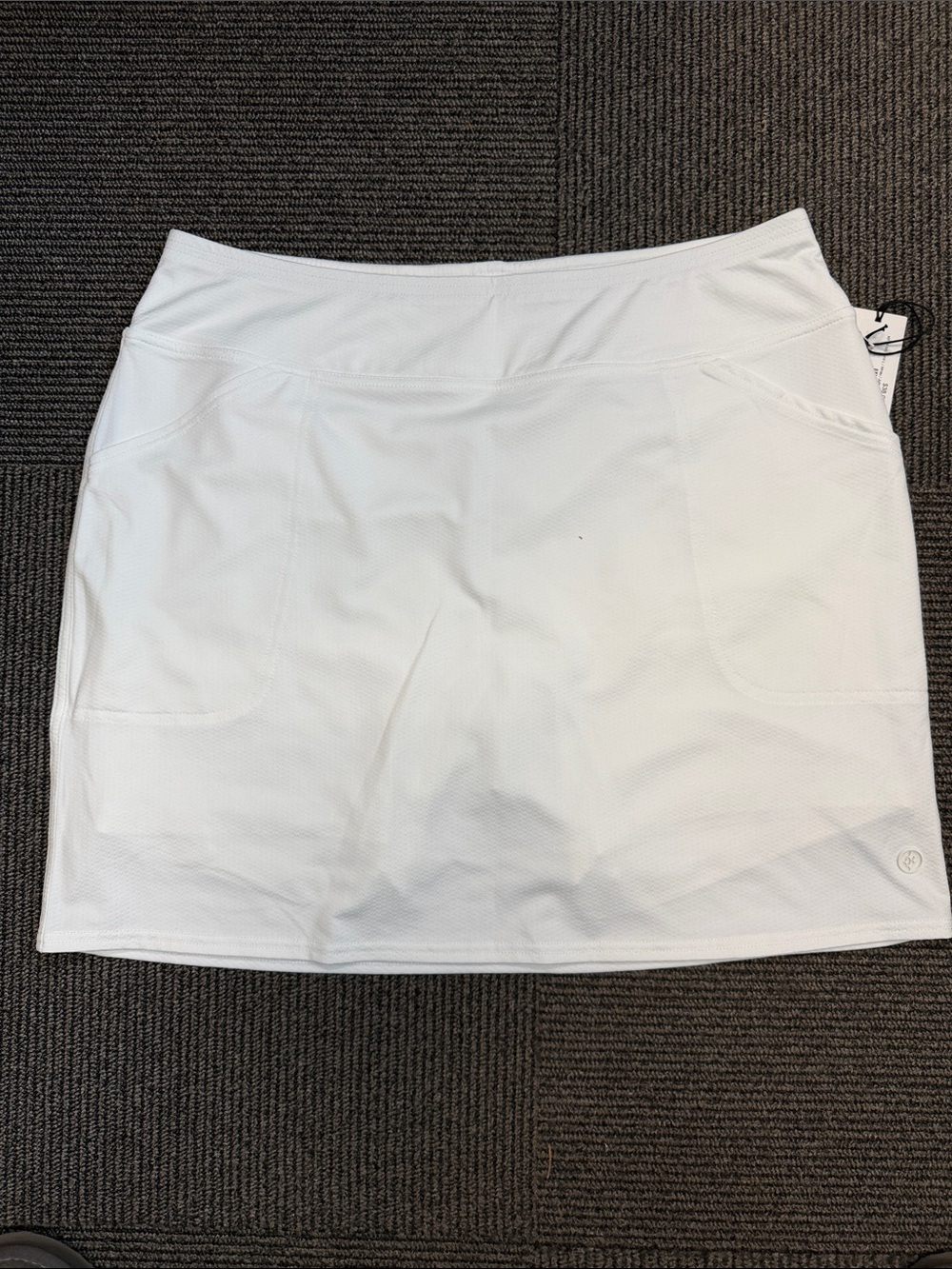 Jofit White Athletic Skort with Front Pockets